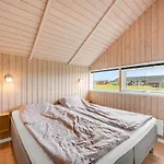 Maerta - 250m From The Sea By Interhome