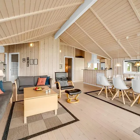 Maerta - 250m From The Sea By Interhome *